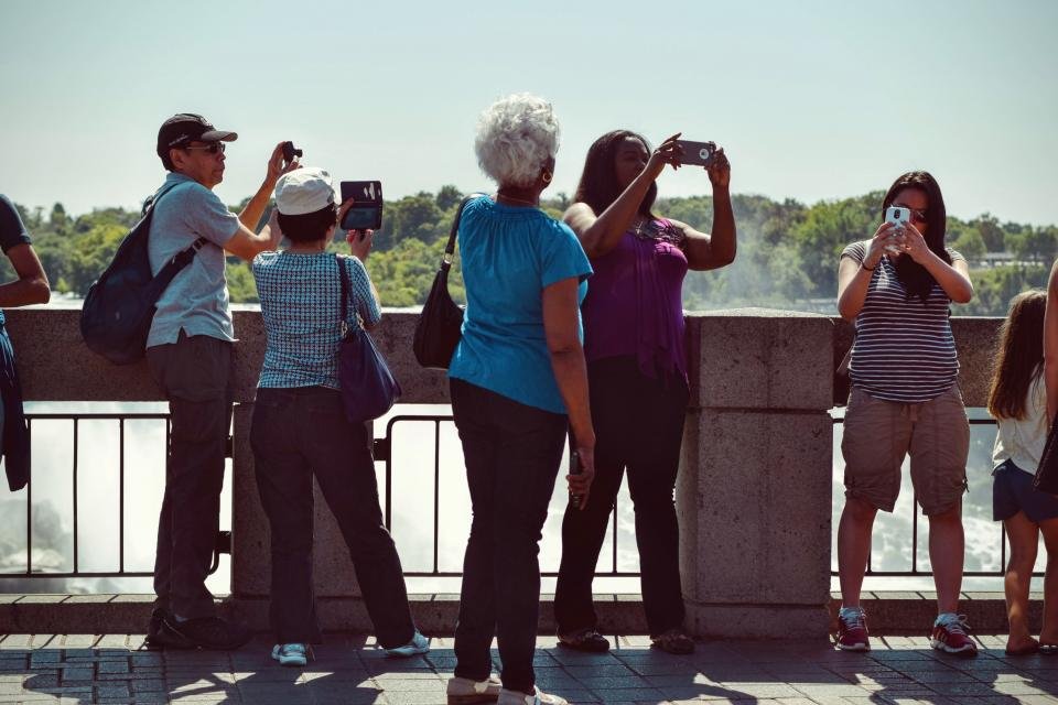 Tories pledge to bring back tax-free shopping for tourists