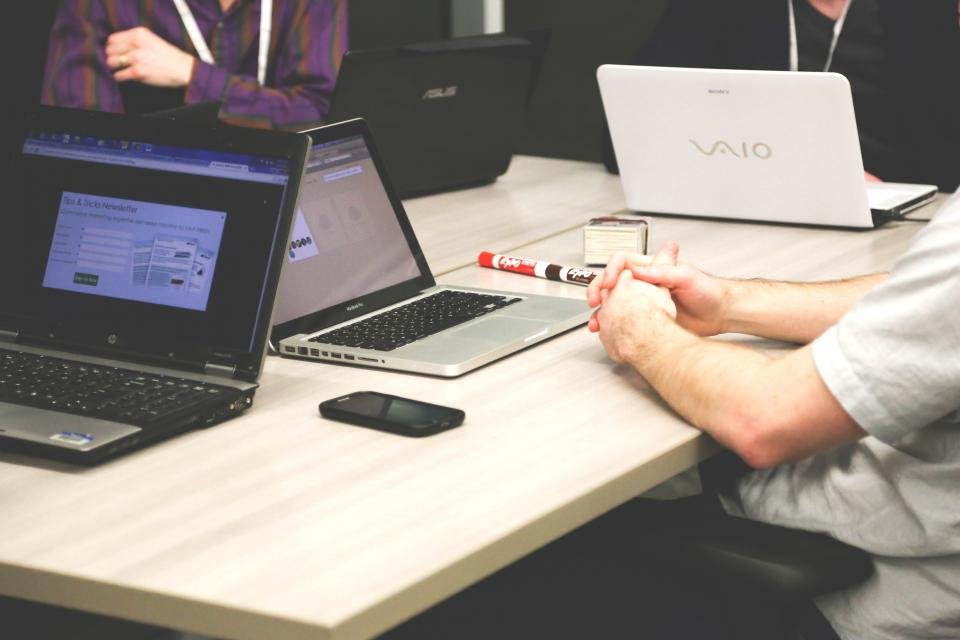 Flock reportedly tries to shrink workforce with employee buyouts