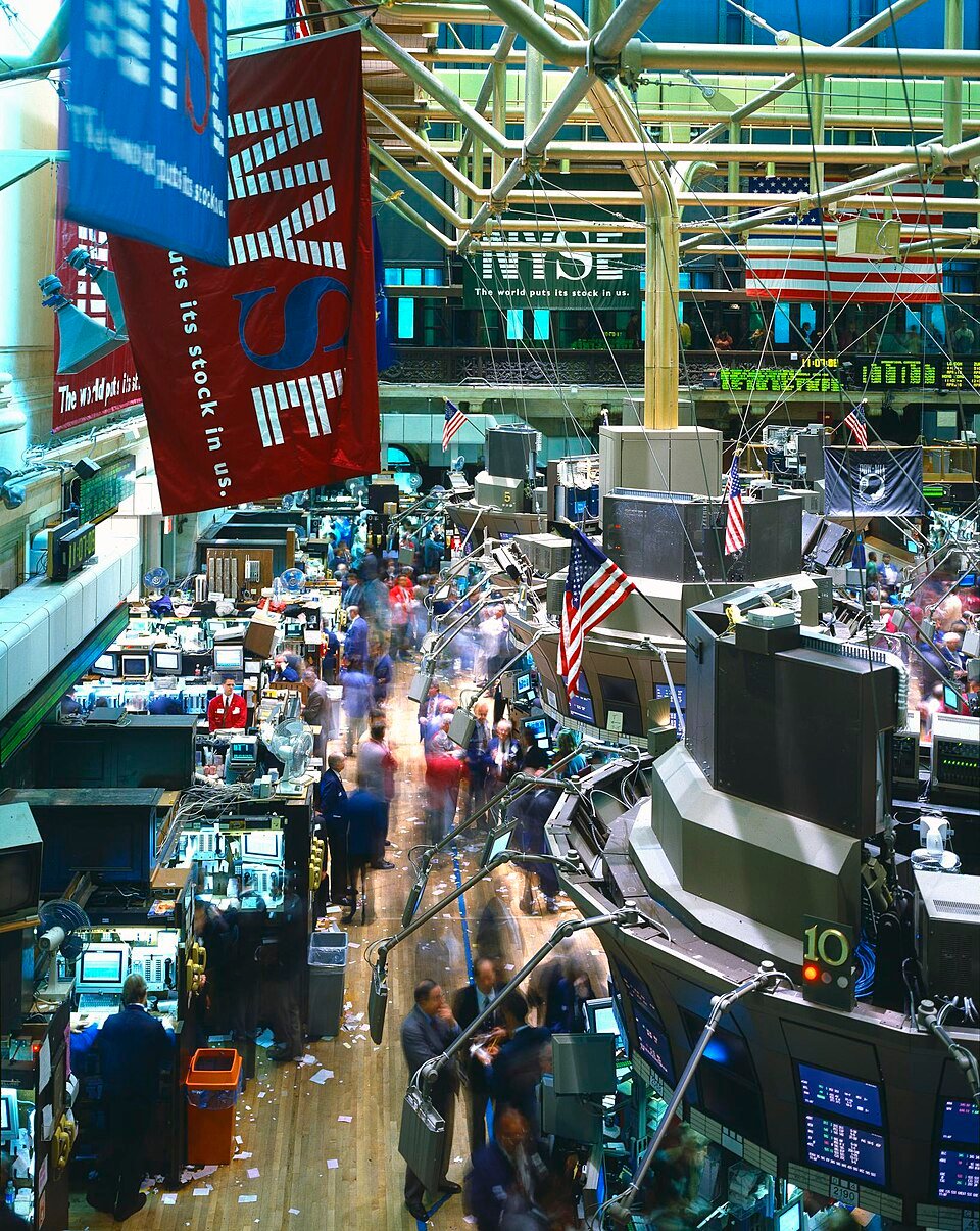ATI Senior VP Timothy Harris Sells 16,500 Shares