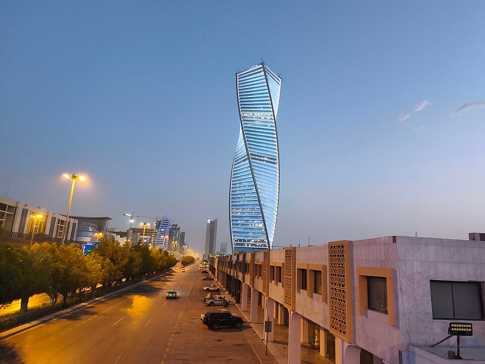 Smoke and flight delays at Riyadh airport after air raid alert
