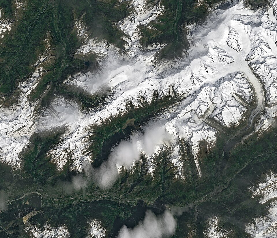 Collapsed glacier likely caused devastating Nepal-Tibet floods, scientists say