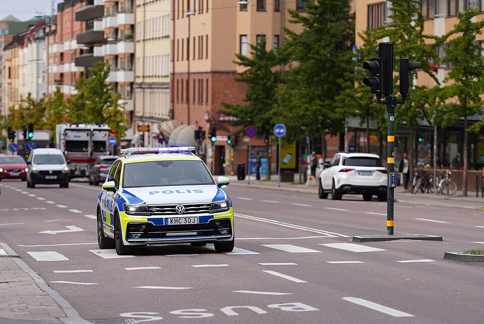 UK: Police arrest 5 on suspicion of preparing a terrorist act
